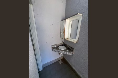 Casa à venda com 560m², 4 quartos e 7 vagas Casa à venda com 560m², 4 quartos e 7 vagasBanheiro 2