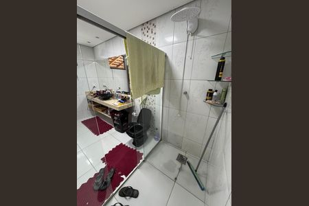 Casa à venda com 560m², 4 quartos e 7 vagas Casa à venda com 560m², 4 quartos e 7 vagasBanheiro da Suíte 1