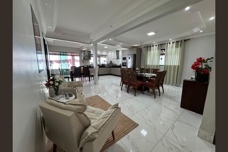 Casa à venda com 560m², 4 quartos e 7 vagas Casa à venda com 560m², 4 quartos e 7 vagasSala 2