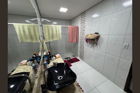 Banheiro da suíte 1 de casa à venda com 4 quartos, 560m² em Setor Habitacional Vicente Pires, Brasília