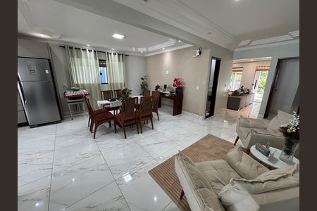 Casa à venda com 560m², 4 quartos e 7 vagas Casa à venda com 560m², 4 quartos e 7 vagasSala 2