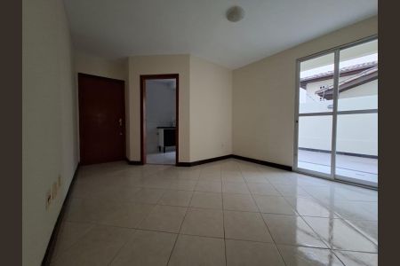 Apartamento para alugar com 95m², 2 quartos e 2 vagasSala