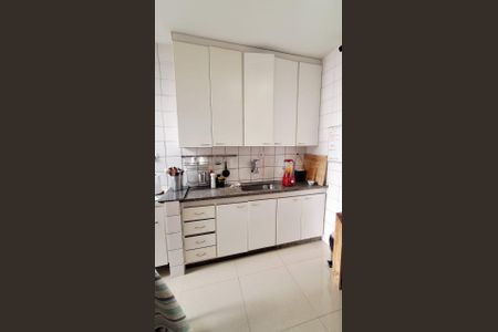 Foto 04 de casa à venda com 3 quartos, 195m² em Castelo, Belo Horizonte