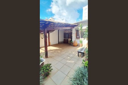 Foto 13 de casa à venda com 3 quartos, 195m² em Castelo, Belo Horizonte