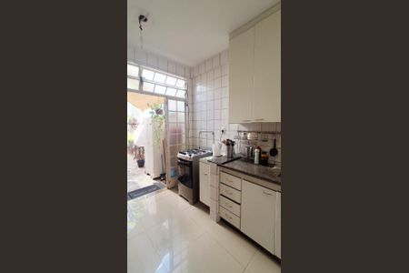 Foto 03 de casa à venda com 3 quartos, 195m² em Castelo, Belo Horizonte
