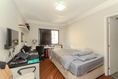 Apartamento à venda com 209m², 5 quartos e 4 vagas Apartamento à venda com 209m², 5 quartos e 4 vagasSuíte 1