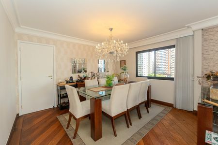Apartamento à venda com 209m², 5 quartos e 4 vagas Apartamento à venda com 209m², 5 quartos e 4 vagasSala
