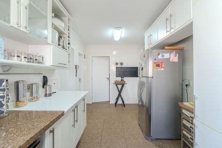 Apartamento à venda com 209m², 5 quartos e 4 vagas Apartamento à venda com 209m², 5 quartos e 4 vagasCozinha