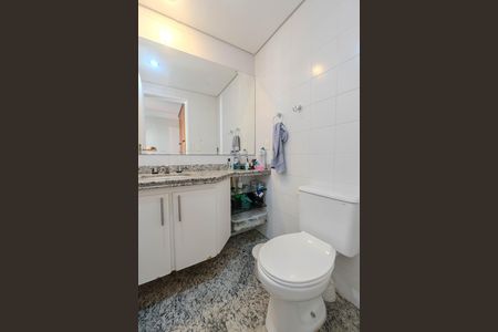 Apartamento à venda com 209m², 5 quartos e 4 vagas Apartamento à venda com 209m², 5 quartos e 4 vagasBanheiro da Suíte 1