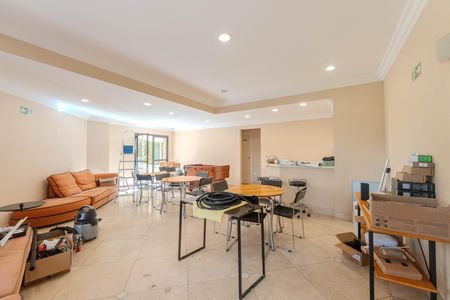 Apartamento à venda com 209m², 5 quartos e 4 vagas Apartamento à venda com 209m², 5 quartos e 4 vagasÁrea comum - Salão de festas