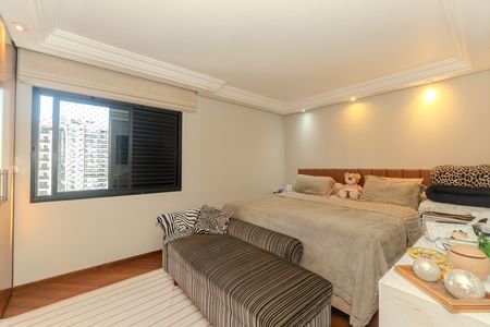 Apartamento à venda com 209m², 5 quartos e 4 vagas Apartamento à venda com 209m², 5 quartos e 4 vagasSuíte 4