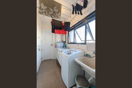 Apartamento à venda com 209m², 5 quartos e 4 vagas Apartamento à venda com 209m², 5 quartos e 4 vagasÁrea de Serviço