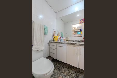 Apartamento à venda com 209m², 5 quartos e 4 vagas Apartamento à venda com 209m², 5 quartos e 4 vagasBanheiro da Suíte 3