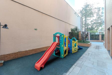 Apartamento à venda com 209m², 5 quartos e 4 vagas Apartamento à venda com 209m², 5 quartos e 4 vagasÁrea comum - Playground