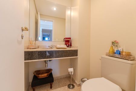 Apartamento à venda com 209m², 5 quartos e 4 vagas Apartamento à venda com 209m², 5 quartos e 4 vagasLavabo