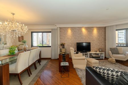 Apartamento à venda com 209m², 5 quartos e 4 vagas Apartamento à venda com 209m², 5 quartos e 4 vagasSala