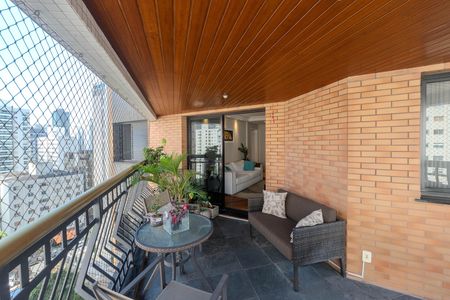 Apartamento à venda com 209m², 5 quartos e 4 vagas Apartamento à venda com 209m², 5 quartos e 4 vagasSacada