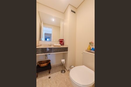 Apartamento à venda com 209m², 5 quartos e 4 vagas Apartamento à venda com 209m², 5 quartos e 4 vagasLavabo