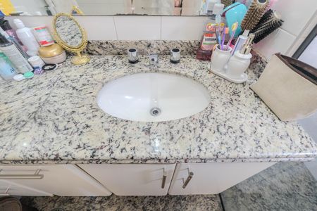 Apartamento à venda com 209m², 5 quartos e 4 vagas Apartamento à venda com 209m², 5 quartos e 4 vagasBanheiro da Suíte 3