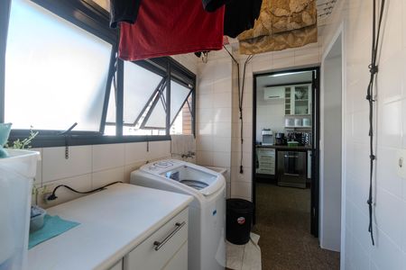 Apartamento à venda com 209m², 5 quartos e 4 vagas Apartamento à venda com 209m², 5 quartos e 4 vagasÁrea de Serviço