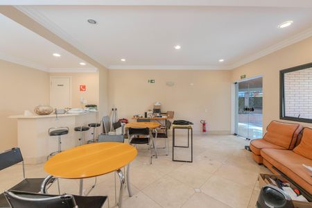 Apartamento à venda com 209m², 5 quartos e 4 vagas Apartamento à venda com 209m², 5 quartos e 4 vagasÁrea comum - Salão de festas