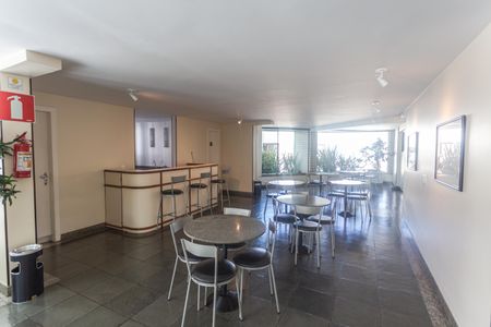 Apartamento para alugar com 55m², 1 quarto e 1 vaga Apartamento para alugar com 55m², 1 quarto e 1 vagaÁrea comum - Salão de festas