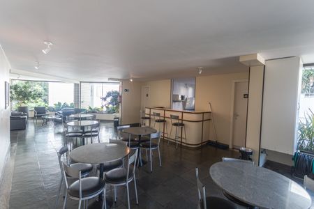 Apartamento para alugar com 55m², 1 quarto e 1 vaga Apartamento para alugar com 55m², 1 quarto e 1 vagaÁrea comum - Salão de festas