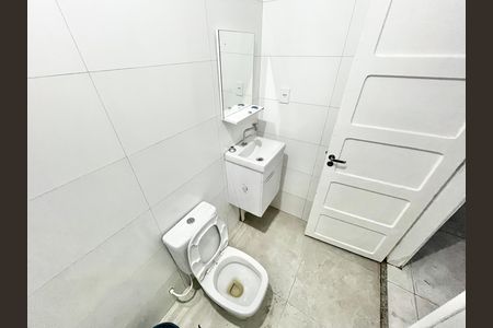 Casa para alugar com 140m², 3 quartos e 1 vaga Casa para alugar com 140m², 3 quartos e 1 vagaBanheiro Edícula