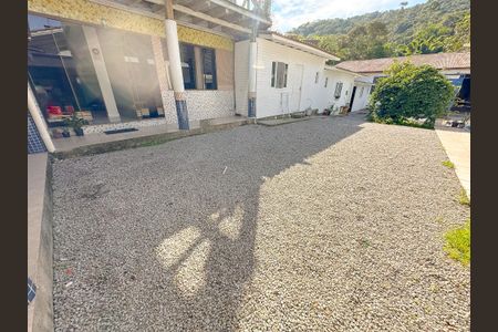 Casa para alugar com 96m², 2 quartos e 1 vagaHall de entrada