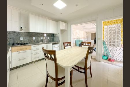 Casa para alugar com 96m², 2 quartos e 1 vagaSala/Cozinha