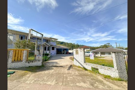 Casa para alugar com 96m², 2 quartos e 1 vagaFachada