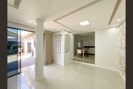 Casa para alugar com 96m², 2 quartos e 1 vagaSala