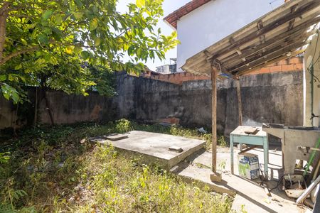 Casa à venda com 225m², 2 quartos e 2 vagas Casa à venda com 225m², 2 quartos e 2 vagasÁrea externa e Área de Serviço