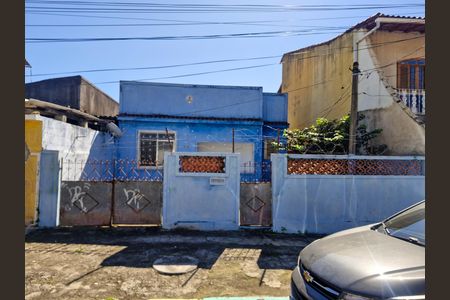 Fachada de casa à venda com 2 quartos, 225m² em Realengo, Rio de Janeiro