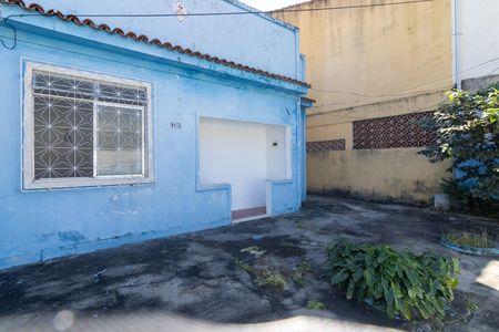 Casa à venda com 225m², 2 quartos e 2 vagas Casa à venda com 225m², 2 quartos e 2 vagasÁrea externa