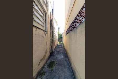 Casa à venda com 225m², 2 quartos e 2 vagas Casa à venda com 225m², 2 quartos e 2 vagasÁrea externa