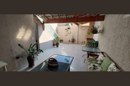 Casa à venda com 165m², 3 quartos e 2 vagas