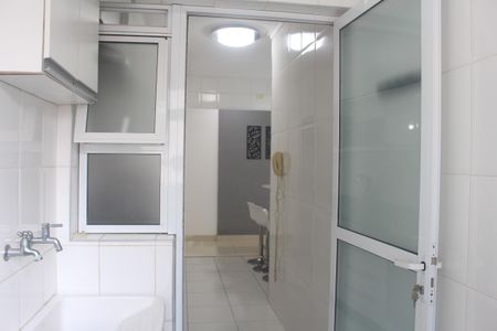 Apartamento à venda com 70m², 2 quartos e 1 vagaÁrea de Serviço