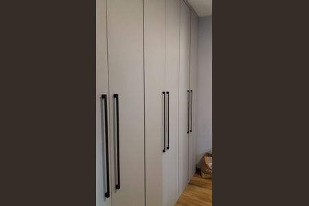Casa à venda com 3 quartos, 210m² em Jardim das Laranjeiras, São Paulo