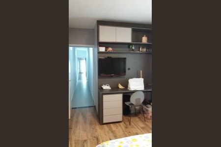 Casa à venda com 3 quartos, 210m² em Jardim das Laranjeiras, São Paulo
