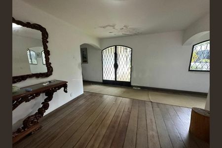 Casa à venda com 4 quartos, 750m² em Engenheiro Goulart, São Paulo