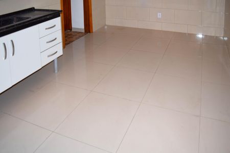 Cozinha de apartamento para alugar com 1 quarto, 30m² em Penha de França, São Paulo