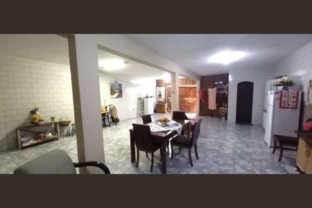 Casa à venda com 3 quartos, 302m² em Santa Maria, São Caetano do Sul