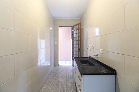 Cozinha  de apartamento para alugar com 1 quarto, 27m² em Penha de França, São Paulo