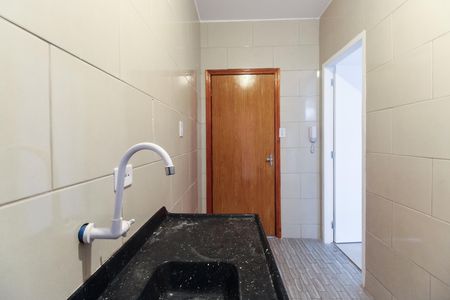 Cozinha  de apartamento para alugar com 1 quarto, 27m² em Penha de França, São Paulo