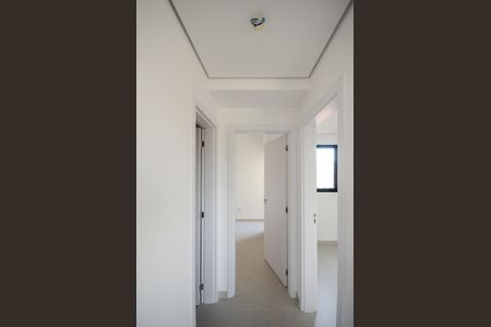 Corredor de apartamento à venda com 2 quartos, 43m² em Parque Sao Domingos, São Paulo