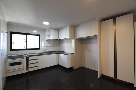 Cozinha de apartamento à venda com 3 quartos, 166m² em Bigorrilho, Curitiba