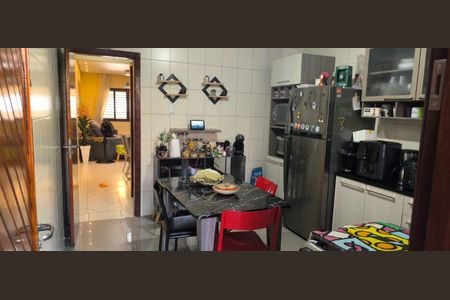 Casa à venda com 3 quartos, 138m² em Jardim Taboao, São Paulo
