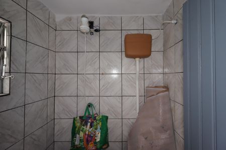 Casa à venda com 99m², 2 quartos e sem vagaBanheiro externo