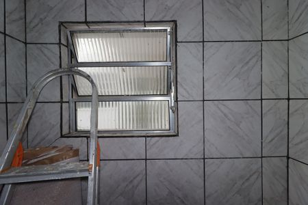 Casa à venda com 99m², 2 quartos e sem vagaBanheiro externo